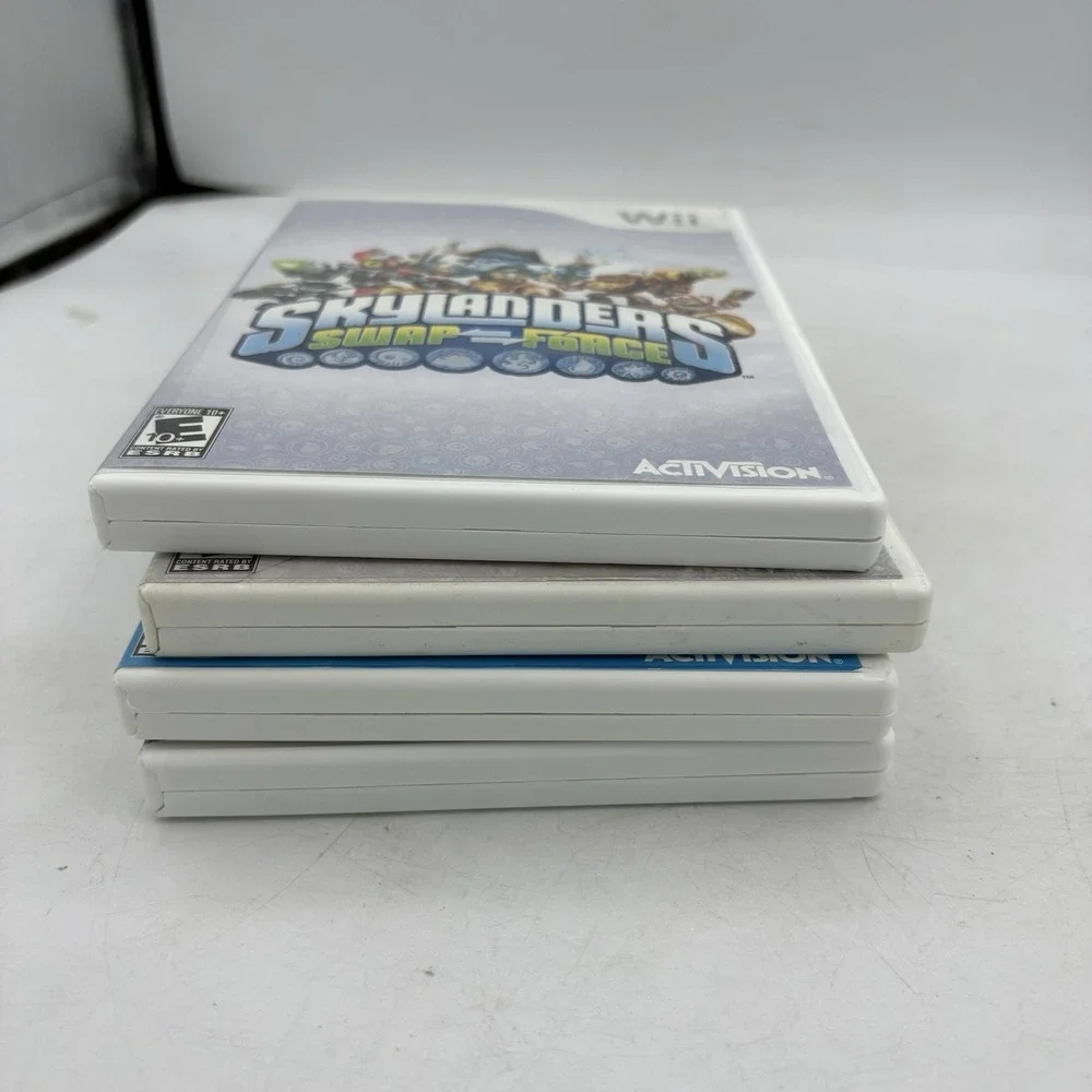 Nintendo Wii Games Skylanders Activision‎ With Cases Lot Of 4
